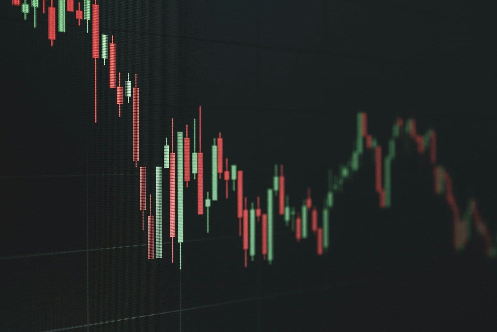Stock market chart shows a declining trend, illustrating what Is a Rapid Rescore and How Does It Work.