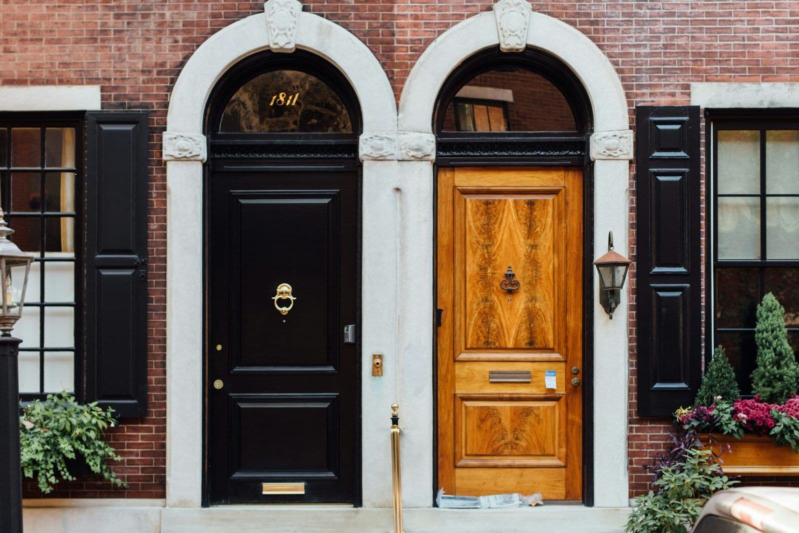 Two identical doors side by side, illustrating disputing the same credit item twice.